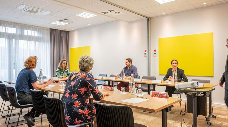 <b>Ibis Nantes Centre Gare Sud Meeting</b>. Images powered by <a href="https://iceportal.shijigroup.com/" title="IcePortal" target="_blank">IcePortal</a>.