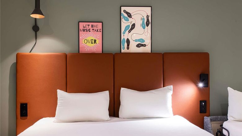 <b>Ibis Paris Canal Saint Martin Room</b>. Images powered by <a href="https://iceportal.shijigroup.com/" title="IcePortal" target="_blank">IcePortal</a>.