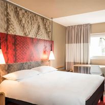 Ibis Paris Canal Saint Martin