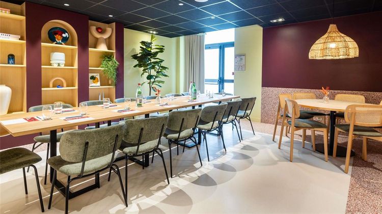 Ibis Hotel Lille Gares Exterior