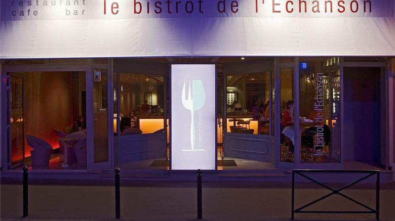 <b>Mercure Paris Gare Montparnasse Hotel Restaurant</b>. Images powered by <a href="https://iceportal.shijigroup.com/" title="IcePortal" target="_blank">IcePortal</a>.
