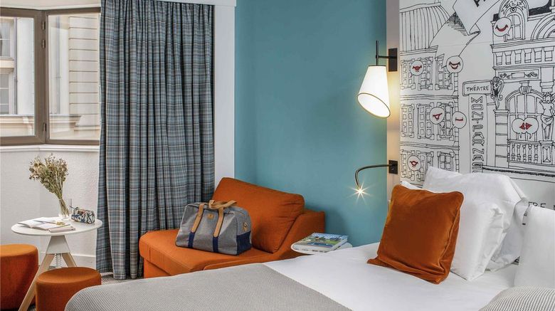 <b>Mercure Paris Gare Montparnasse Hotel Room</b>. Images powered by <a href="https://iceportal.shijigroup.com/" title="IcePortal" target="_blank">IcePortal</a>.