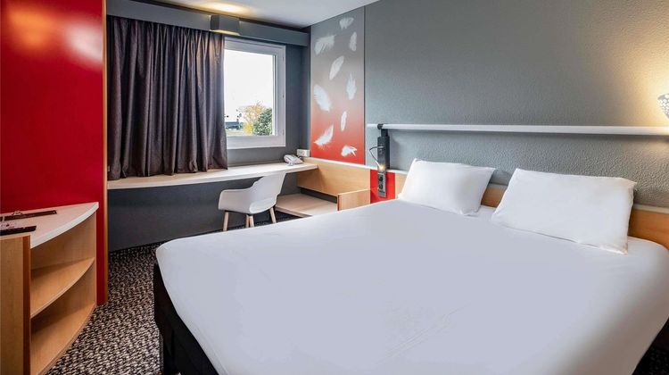 Ibis Amboise Exterior