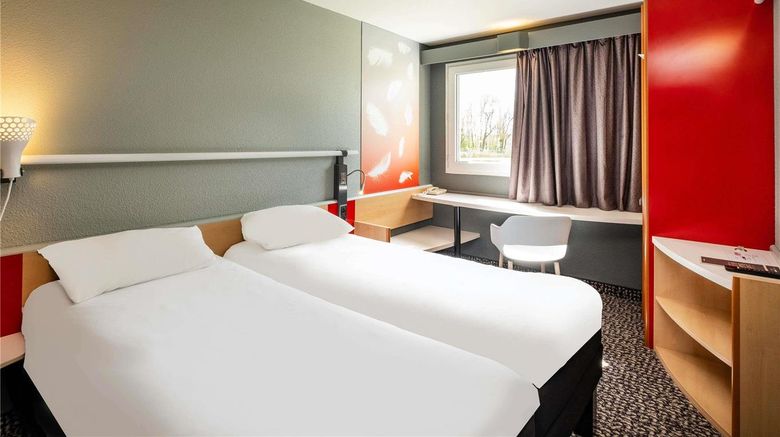 <b>Ibis Amboise Room</b>. Images powered by <a href="https://iceportal.shijigroup.com/" title="IcePortal" target="_blank">IcePortal</a>.