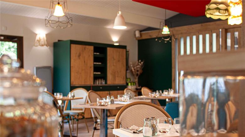 <b>Ibis Amboise Restaurant</b>. Images powered by <a href="https://iceportal.shijigroup.com/" title="IcePortal" target="_blank">IcePortal</a>.
