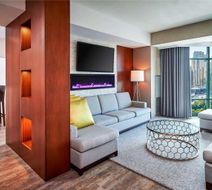 Novotel Toronto North York Room