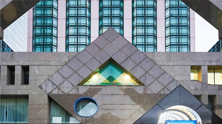<b>Novotel Toronto North York Exterior</b>. Images powered by <a href="https://iceportal.shijigroup.com/" title="IcePortal" target="_blank">IcePortal</a>.