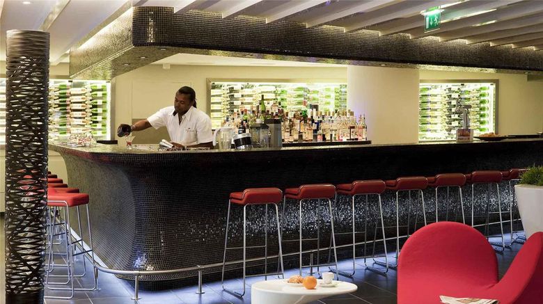 <b>Novotel Marseille Vieux Port Restaurant</b>. Images powered by <a href="https://iceportal.shijigroup.com/" title="IcePortal" target="_blank">IcePortal</a>.