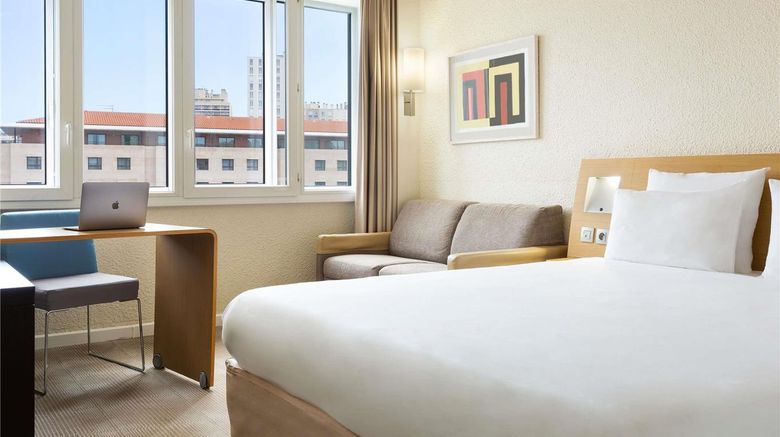 <b>Novotel Marseille Vieux Port Room</b>. Images powered by <a href="https://iceportal.shijigroup.com/" title="IcePortal" target="_blank">IcePortal</a>.