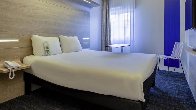 Ibis La Rochelle Centre Room