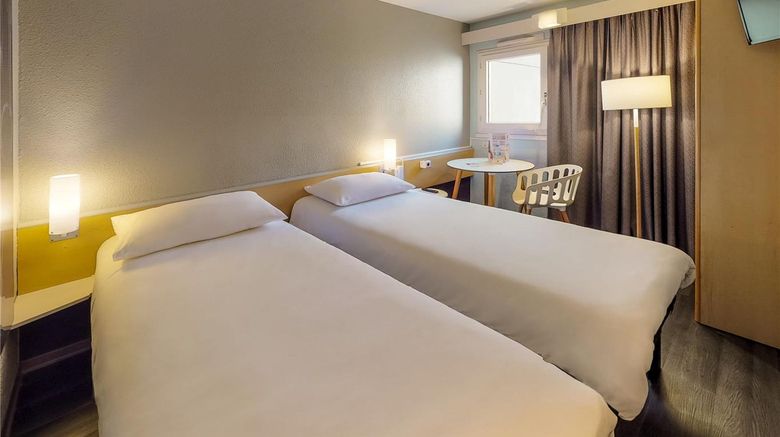 <b>Ibis Hotel Thonon-les-Bains Room</b>. Images powered by <a href="https://iceportal.shijigroup.com/" title="IcePortal" target="_blank">IcePortal</a>.