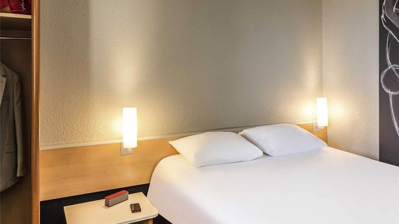 <b>Ibis Hotel Thonon-les-Bains Room</b>. Images powered by <a href="https://iceportal.shijigroup.com/" title="IcePortal" target="_blank">IcePortal</a>.