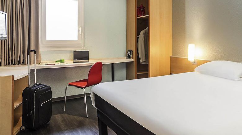 <b>Ibis Hotel Thonon-les-Bains Room</b>. Images powered by <a href="https://iceportal.shijigroup.com/" title="IcePortal" target="_blank">IcePortal</a>.