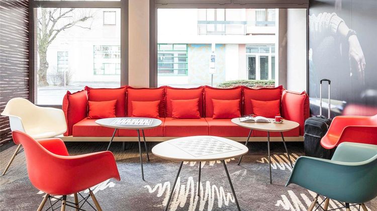 Ibis Hotel Thonon-les-Bains Exterior