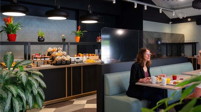 <b>Ibis Cergy Le Port Restaurant</b>. Images powered by <a href="https://iceportal.shijigroup.com/" title="IcePortal" target="_blank">IcePortal</a>.