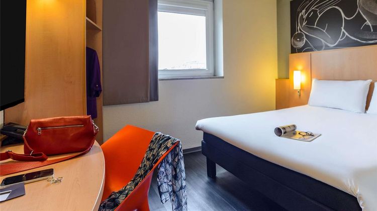 Ibis Hotel Milan Centro Room