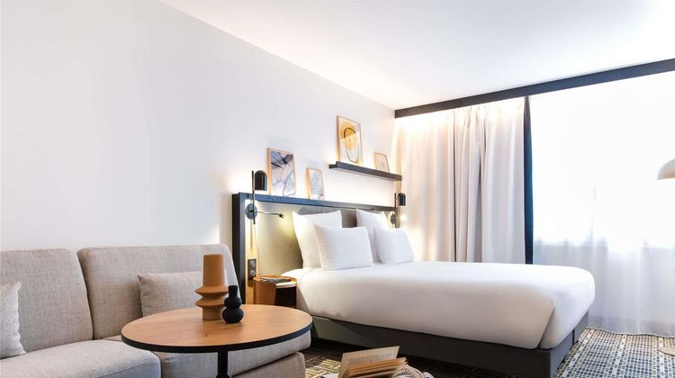 Mercure Paris Austerlitz Bibliotheque Room