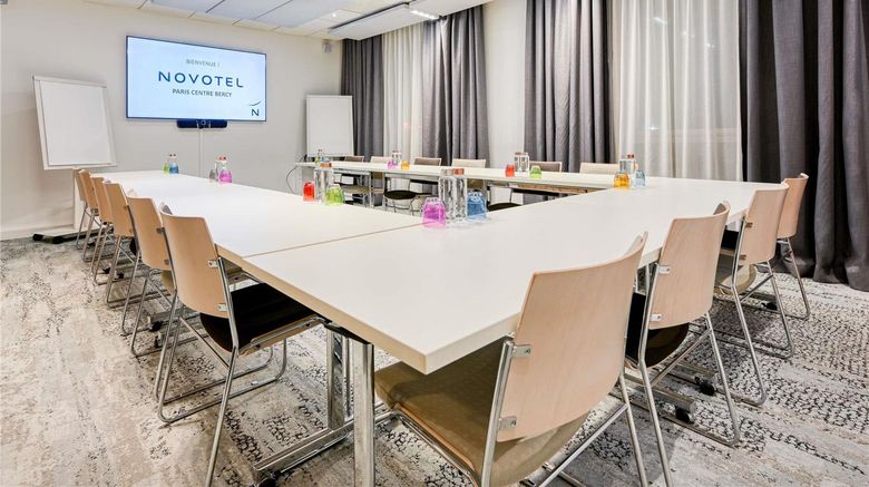 <b>Novotel Paris Bercy Meeting</b>. Images powered by <a href="https://iceportal.shijigroup.com/" title="IcePortal" target="_blank">IcePortal</a>.