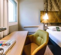 Ibis Hotel Avignon Centre gare Exterior