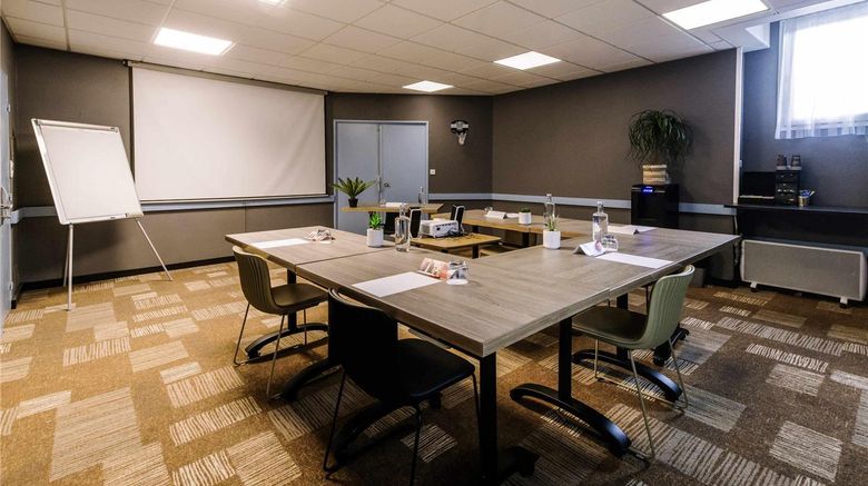 <b>Ibis Hotel Avignon Centre gare Meeting</b>. Images powered by <a href="https://iceportal.shijigroup.com/" title="IcePortal" target="_blank">IcePortal</a>.