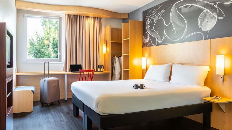 <b>Ibis Paris Meudon La Foret-Velizy Room</b>. Images powered by <a href="https://iceportal.shijigroup.com/" title="IcePortal" target="_blank">IcePortal</a>.