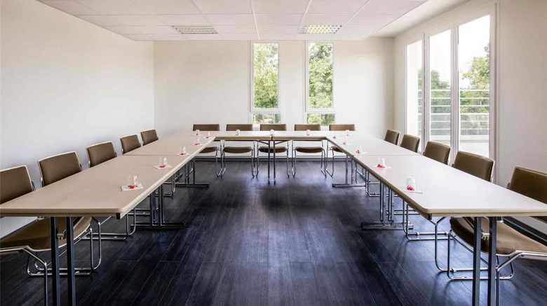 <b>Ibis Paris Meudon La Foret-Velizy Meeting</b>. Images powered by <a href="https://iceportal.shijigroup.com/" title="IcePortal" target="_blank">IcePortal</a>.