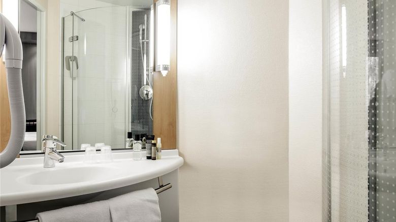 <b>Ibis Paris Meudon La Foret-Velizy Room</b>. Images powered by <a href="https://iceportal.shijigroup.com/" title="IcePortal" target="_blank">IcePortal</a>.