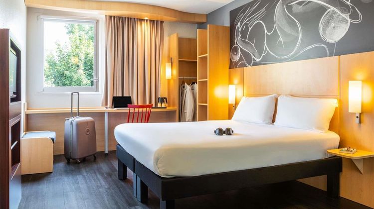 Ibis Paris Meudon La Foret-Velizy Exterior