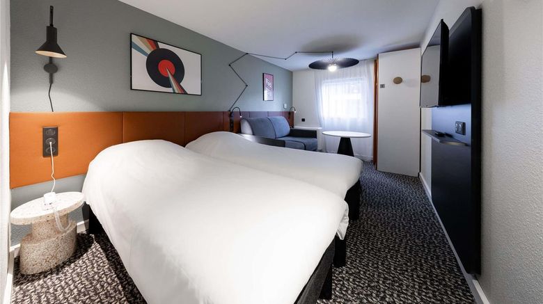 <b>Ibis Hotel Bordeaux Meriadeck Room</b>. Images powered by <a href="https://iceportal.shijigroup.com/" title="IcePortal" target="_blank">IcePortal</a>.