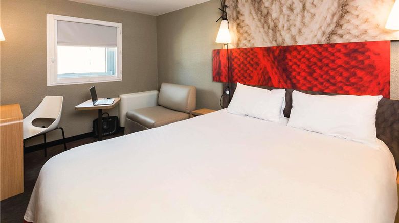 <b>Ibis Hotel Bordeaux Meriadeck Room</b>. Images powered by <a href="https://iceportal.shijigroup.com/" title="IcePortal" target="_blank">IcePortal</a>.