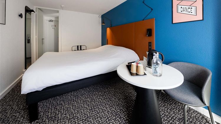 Ibis Hotel Bordeaux Meriadeck Room