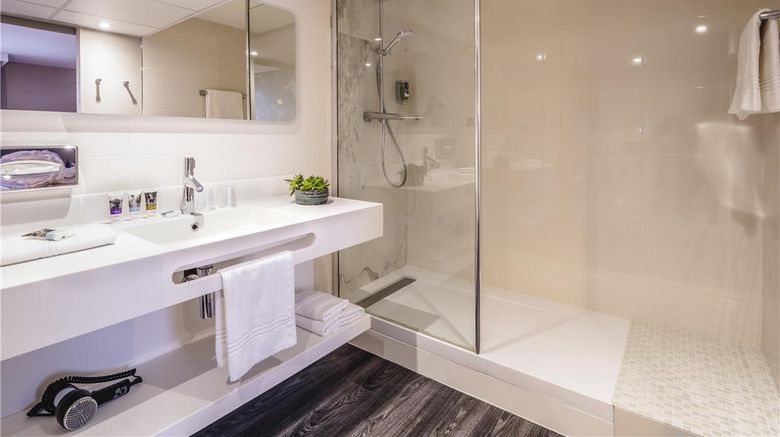 <b>Mercure Pau Palais des Sports Room</b>. Images powered by <a href="https://iceportal.shijigroup.com/" title="IcePortal" target="_blank">IcePortal</a>.