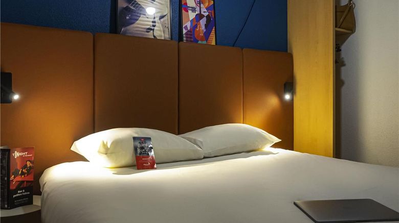 <b>Ibis Hotel Douai Centre Room</b>. Images powered by <a href="https://iceportal.shijigroup.com/" title="IcePortal" target="_blank">IcePortal</a>.