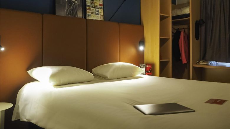 <b>Ibis Hotel Douai Centre Room</b>. Images powered by <a href="https://iceportal.shijigroup.com/" title="IcePortal" target="_blank">IcePortal</a>.