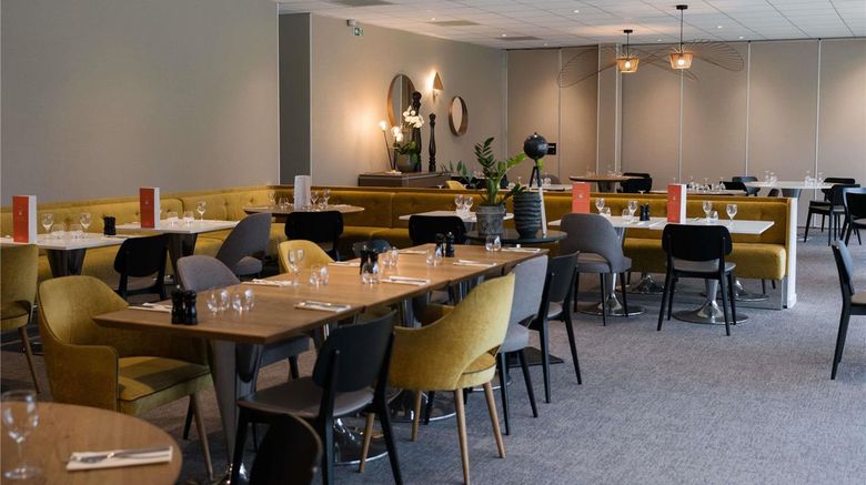 <b>Novotel Bayeux Restaurant</b>. Images powered by <a href="https://iceportal.shijigroup.com/" title="IcePortal" target="_blank">IcePortal</a>.
