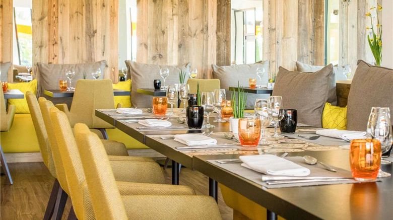 <b>Ibis Beaune La Ferme aux Vins Restaurant</b>. Images powered by <a href="https://iceportal.shijigroup.com/" title="IcePortal" target="_blank">IcePortal</a>.
