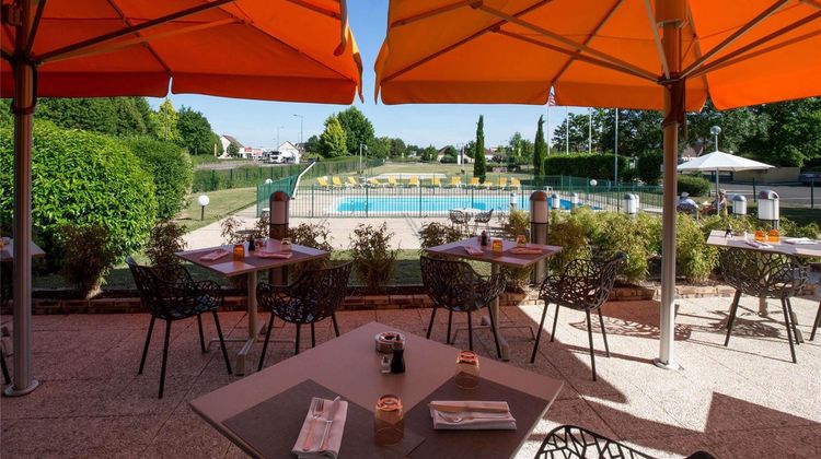 Ibis Beaune La Ferme aux Vins Pool