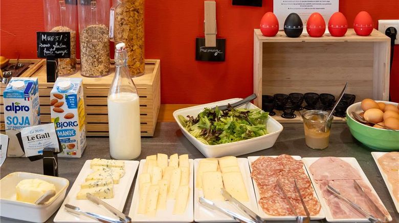 <b>Ibis Hotel le Puy Restaurant</b>. Images powered by <a href="https://iceportal.shijigroup.com/" title="IcePortal" target="_blank">IcePortal</a>.