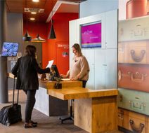 Ibis Hotel le Puy Exterior