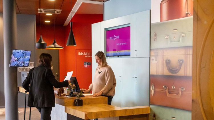 Ibis Hotel le Puy Exterior