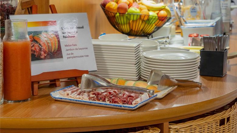 <b>Ibis Centre Gare Restaurant</b>. Images powered by <a href="https://iceportal.shijigroup.com/" title="IcePortal" target="_blank">IcePortal</a>.