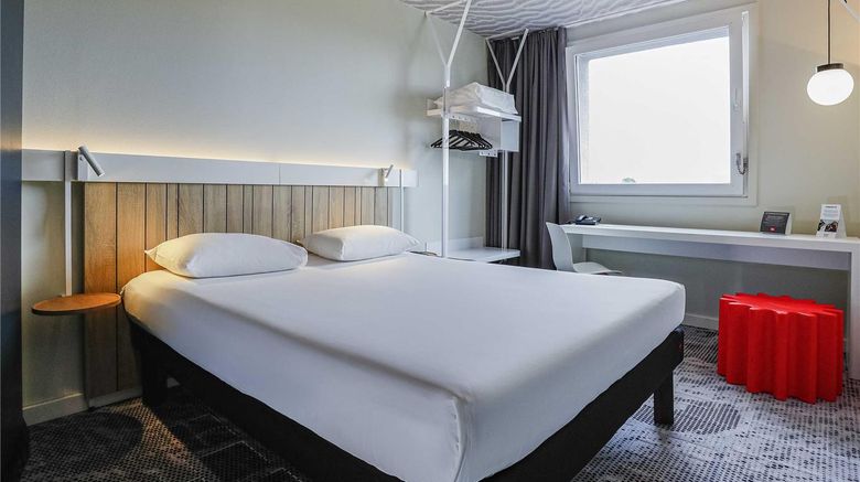 <b>Hotel Ibis Luxembourg Aeroport Room</b>. Images powered by <a href="https://iceportal.shijigroup.com/" title="IcePortal" target="_blank">IcePortal</a>.