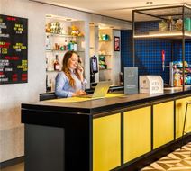 Ibis Hotel Greenwich Exterior