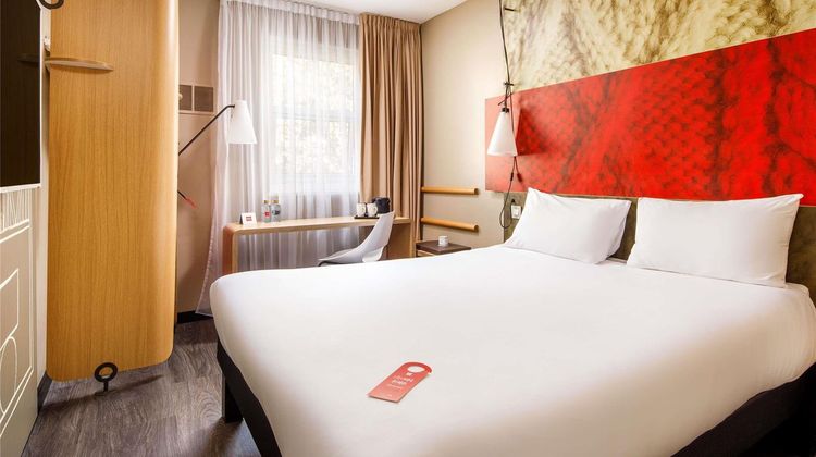 Ibis Hotel Greenwich Room