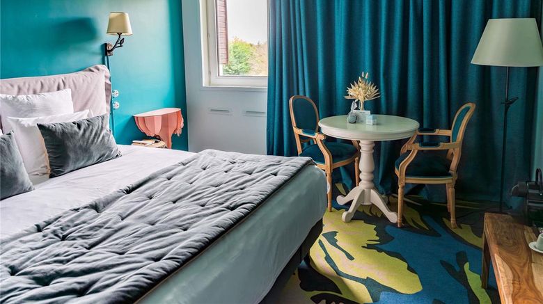 <b>Mercure Paris Sud Parc du Coudray Hotel Room</b>. Images powered by <a href="https://iceportal.shijigroup.com/" title="IcePortal" target="_blank">IcePortal</a>.