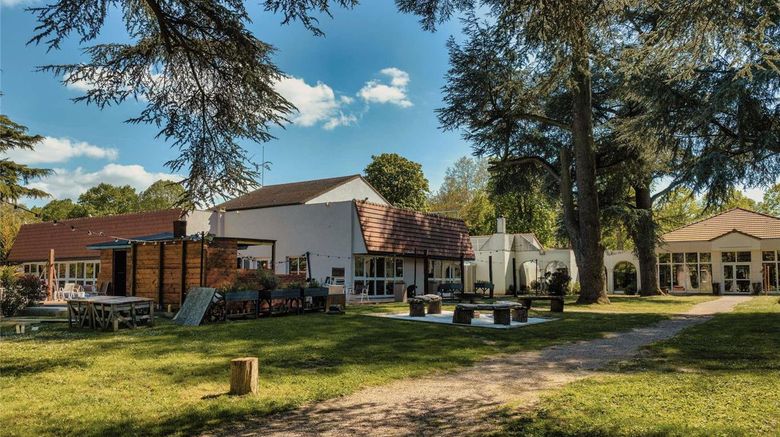 Mercure Paris Sud Parc du Coudray Hotel Exterior. Images powered by <a href="https://iceportal.shijigroup.com" target="_blank" rel="noopener">Ice Portal</a>.