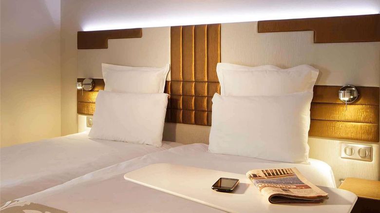 <b>Mercure Paris Opera Faubourg Montmartre Room</b>. Images powered by <a href="https://iceportal.shijigroup.com/" title="IcePortal" target="_blank">IcePortal</a>.