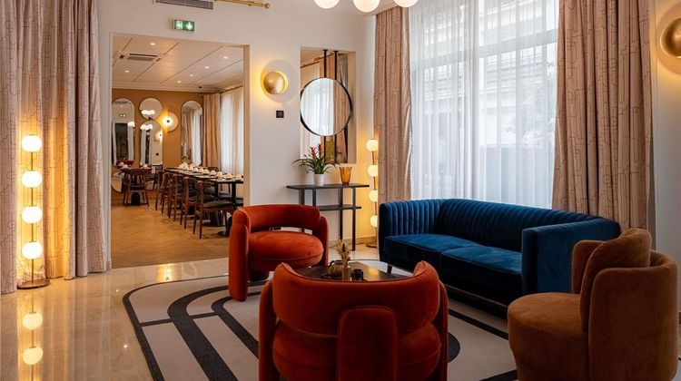 Mercure Paris Opera Faubourg Montmartre Exterior