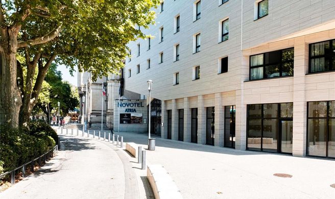 Novotel Atria Nimes Centre Exterior