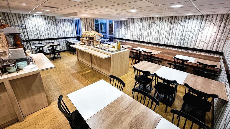 <b>Ibis Hotel Centre Doumer Restaurant</b>. Images powered by <a href="https://iceportal.shijigroup.com/" title="IcePortal" target="_blank">IcePortal</a>.